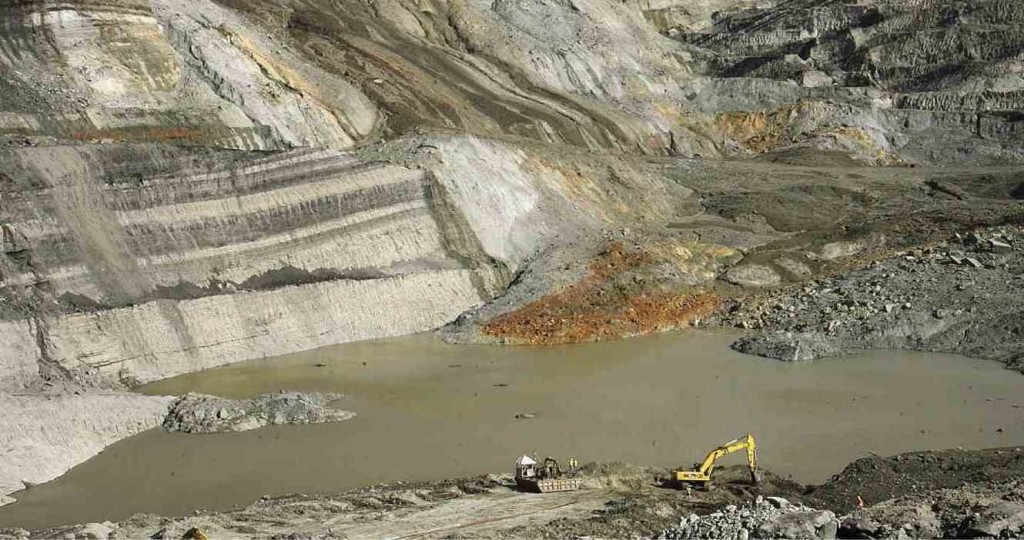 Dalawa pang nasawi sa Semirara mining landslide, kilala na DZIQ Radyo