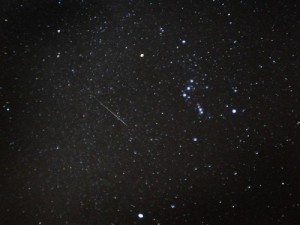 A general view of the Geminid meteor shower in the National Park of El Teide on the Spanish canary island of Tenerife on December 13, 2012. AFP PHOTO / DESIREE MARTIN