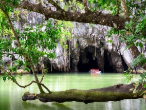 Puerto-Princessa-Puerto-Princesa-Underground-River-660x440