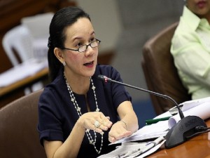 SEPTEMBER 1, 2014 Senator Grace Poe, Co-chair of Committee on Public Service  questions resource persons from the Department of Transportation and Communications and other guest during the investigation of the MRT 3 incident including the re-examination of the current public and mass transport system in the country for the purpose of planning for the next half century. (Photo: Joseph Vidal/Prib)