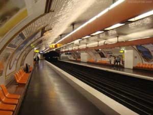 Paris Metro station | Photo from parisbytrain.com