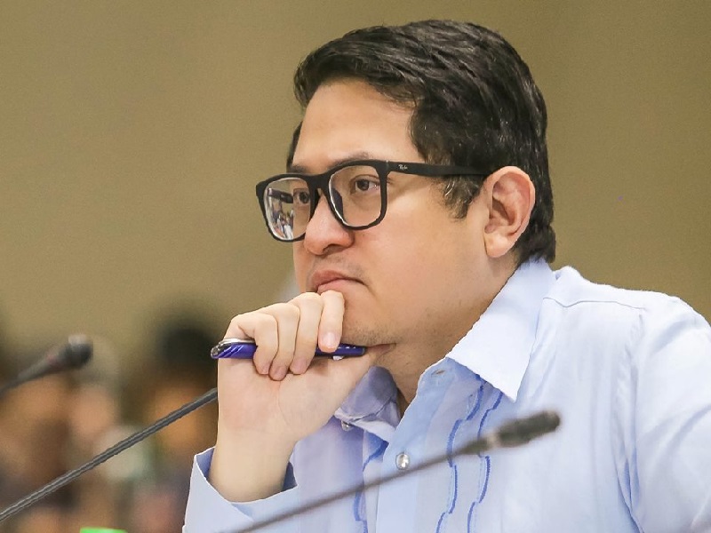 PHOTO: Bam Aquino FOR STORY: Panalo sa Valenzuela ni Senate bet Bam Aquino tiniyak ni Gatchalian