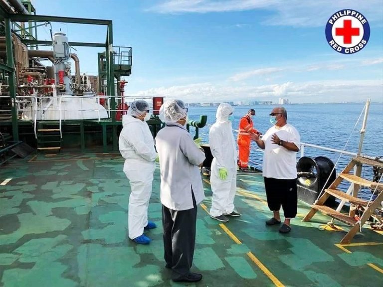 Mga Stranded Na Dayuhang Crew Ng Nakadaong Na Barko Sa Manila Bay Isinailalim Sa Health Check Up 9362