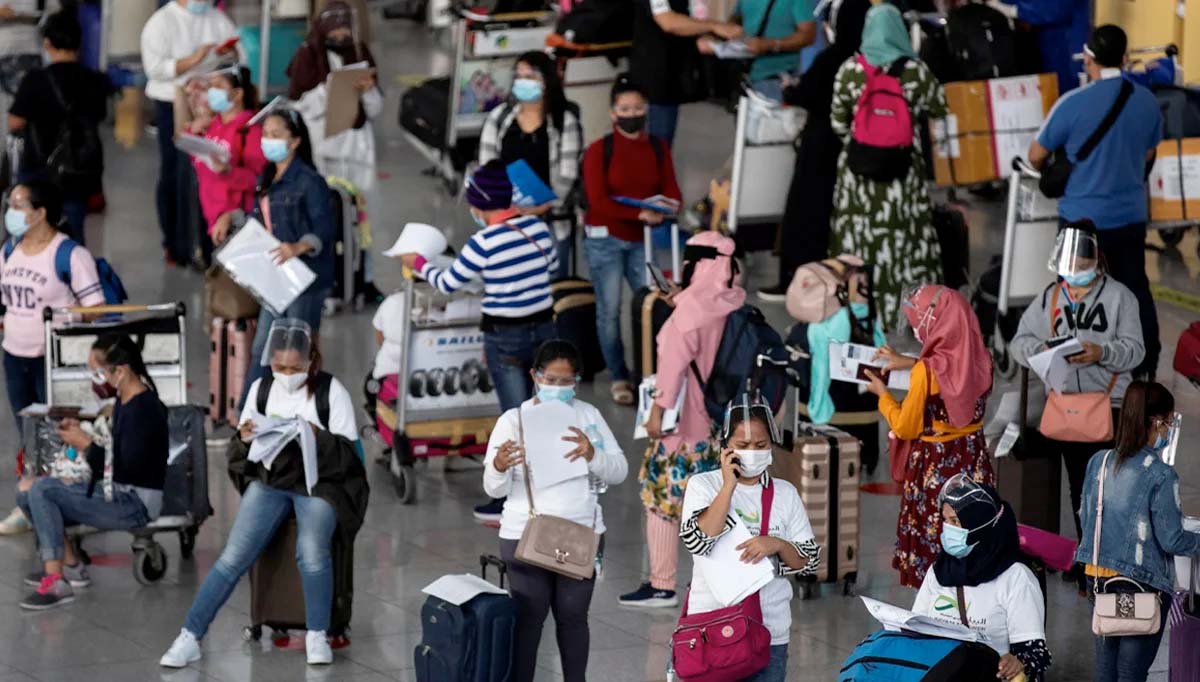 PHOTO: OFWs at the airport STORY: Retraining ng mga ex-OFW tiniyák ni Pangulong Marcos