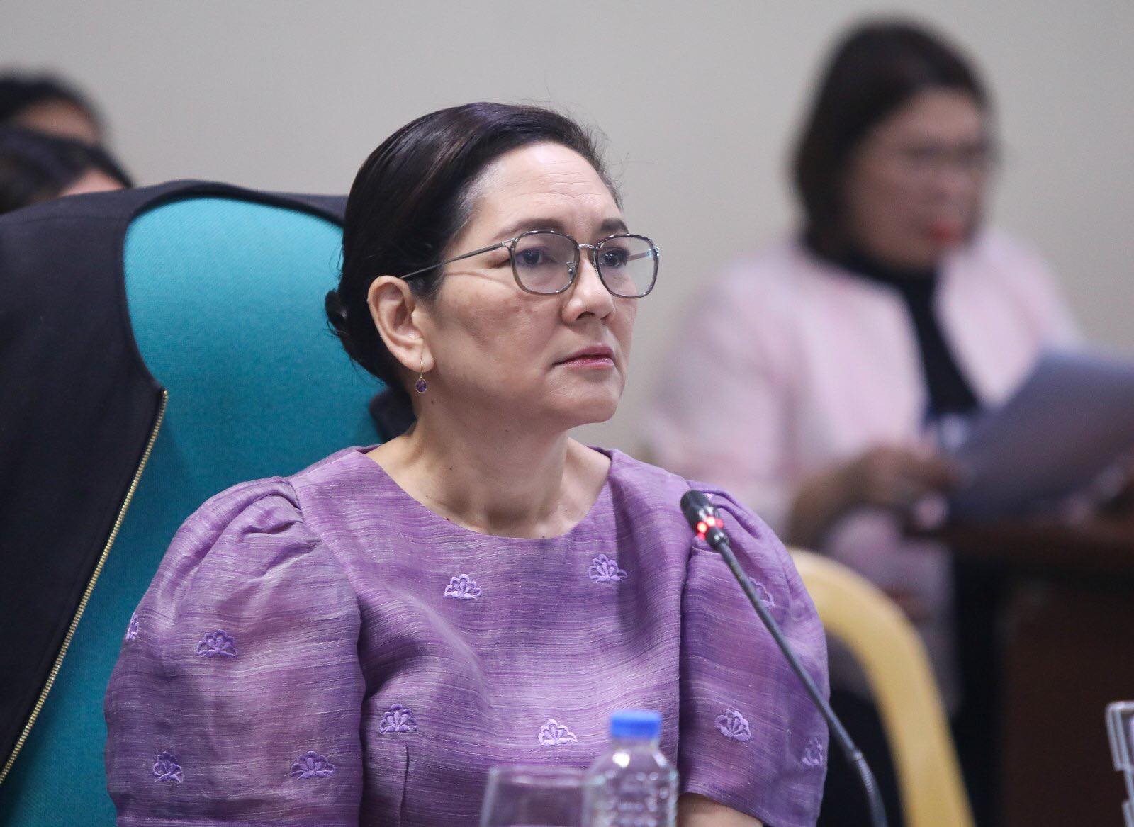 PHOTO: Risa Hontiveros STORY: Alice Guo dapat makulong muna sa Senado – Hontiveros