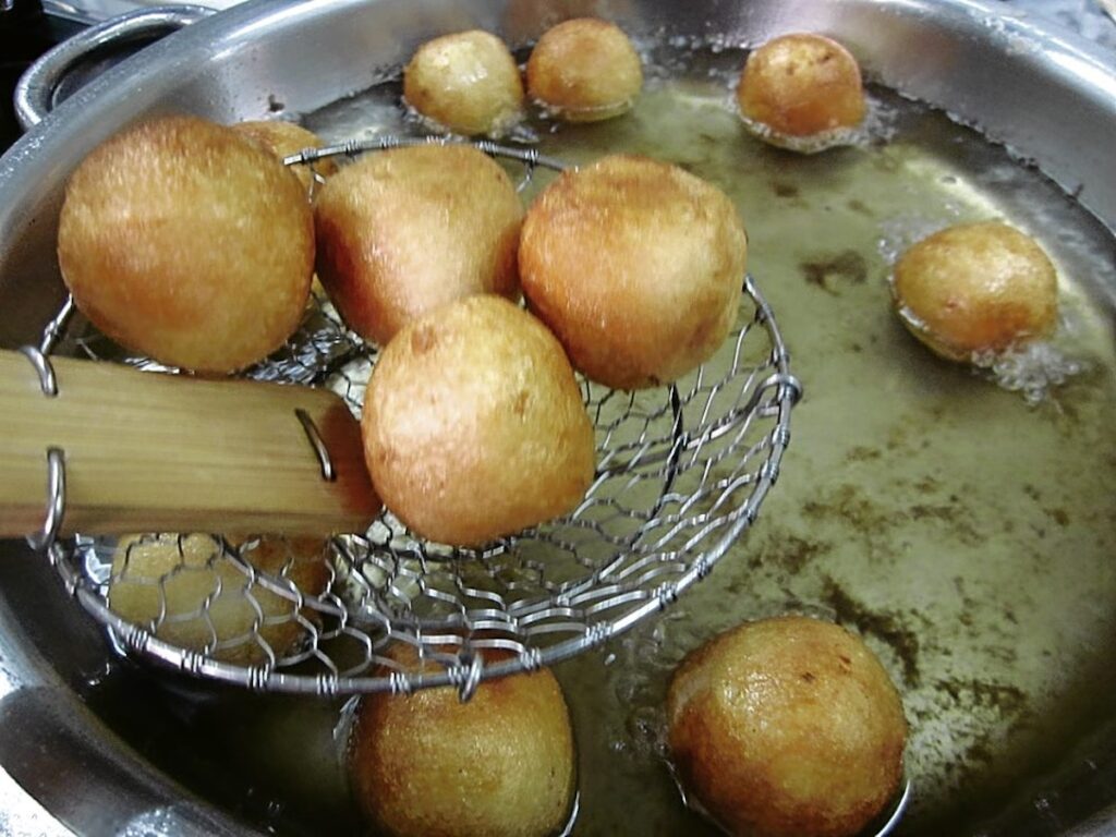 PHOTO: Fishballs in a wok STORY: Nancy Binay natuwa sa suporta ni Marcos sa Pinoy street food tourism