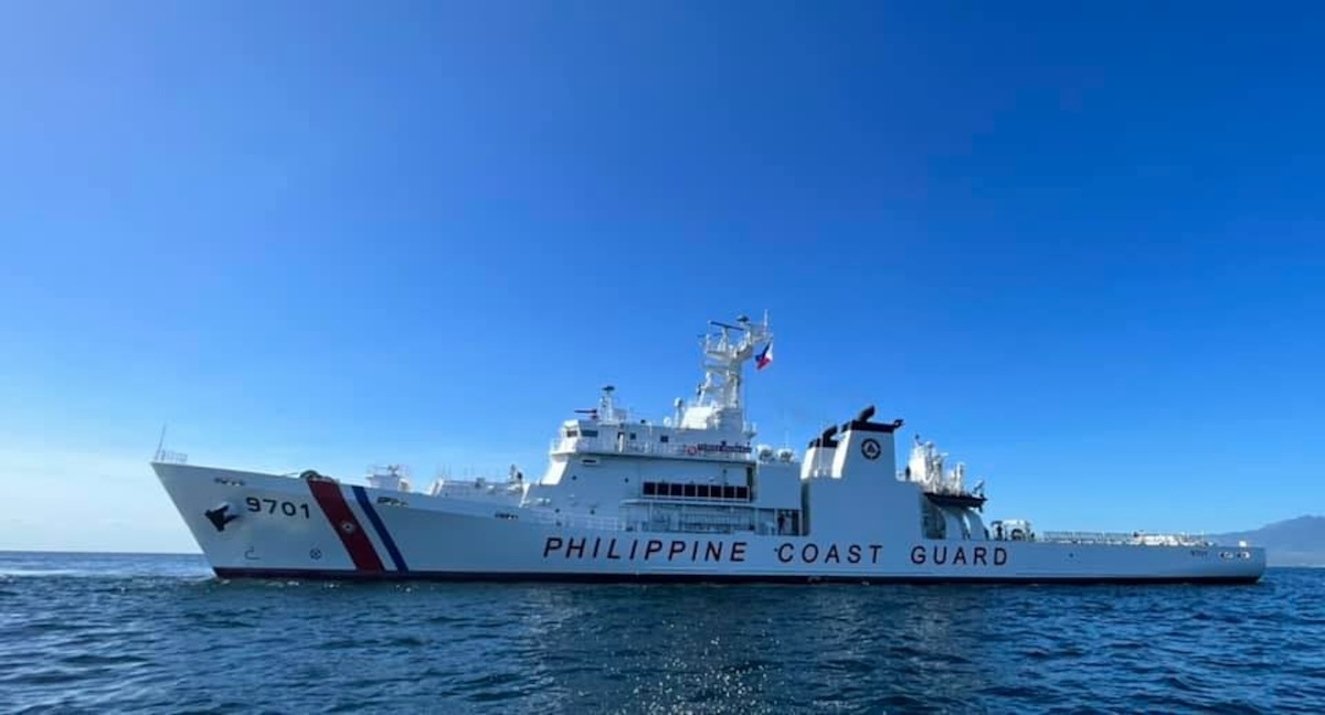 PHOTO: BRP Teresa Magbanua FOR STORY: ‘Radio challenge’ ginawa ng PCG sa China vessels sa Zambales