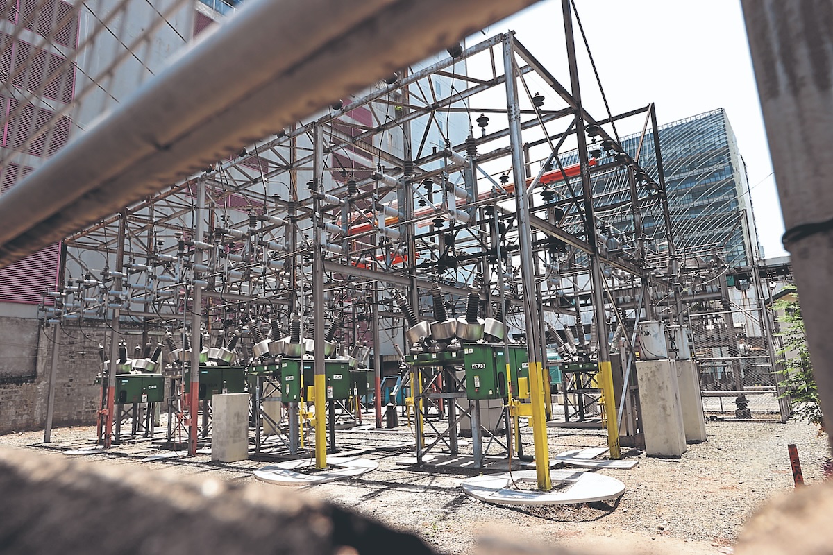 PHOTO: Power distribution point STORY: Nasilip ang DOE sa ‘desk maintenance only’ ng mga power plant
