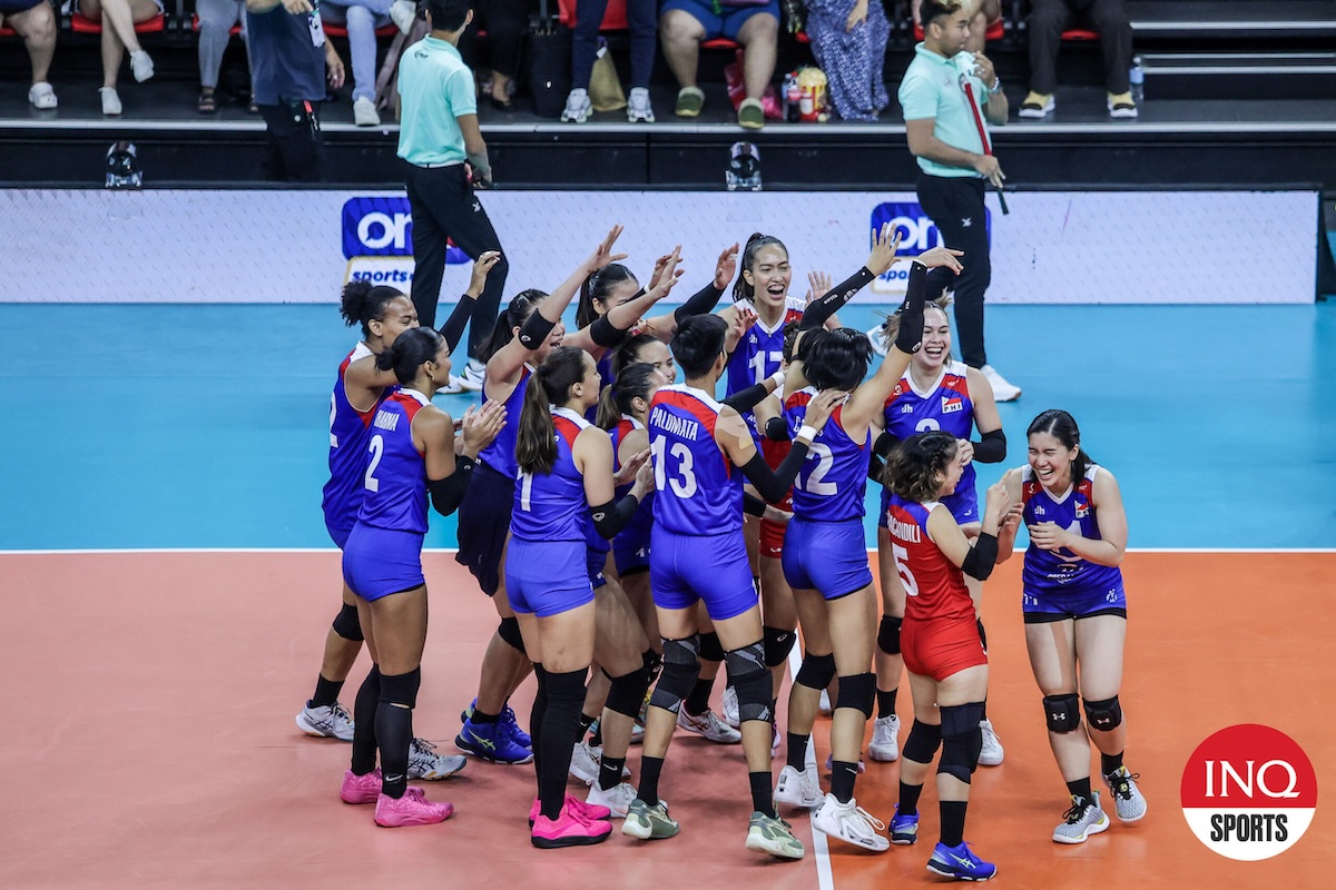 PHOTO: Alas Pilipinas volleybal team STORY: Parangál sa Alas Pilipinas hinilíng ni Sen. Joel Villanueva