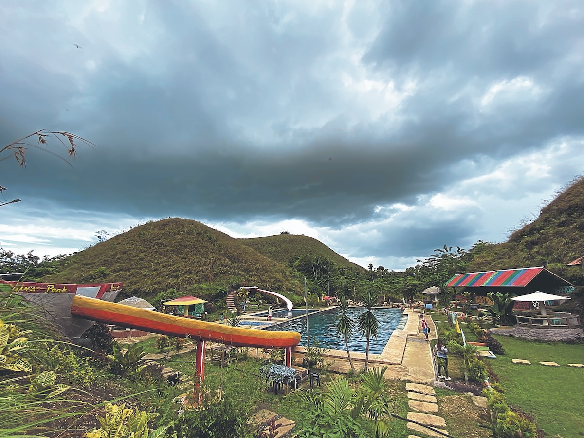 PHOTO: Captain’s Peak Garden and Resort, Chocolate HIlls, Bohol STORY: Suspensyón inapelá ni Bohol Gov. Erico Aumentado sa Ombudsman