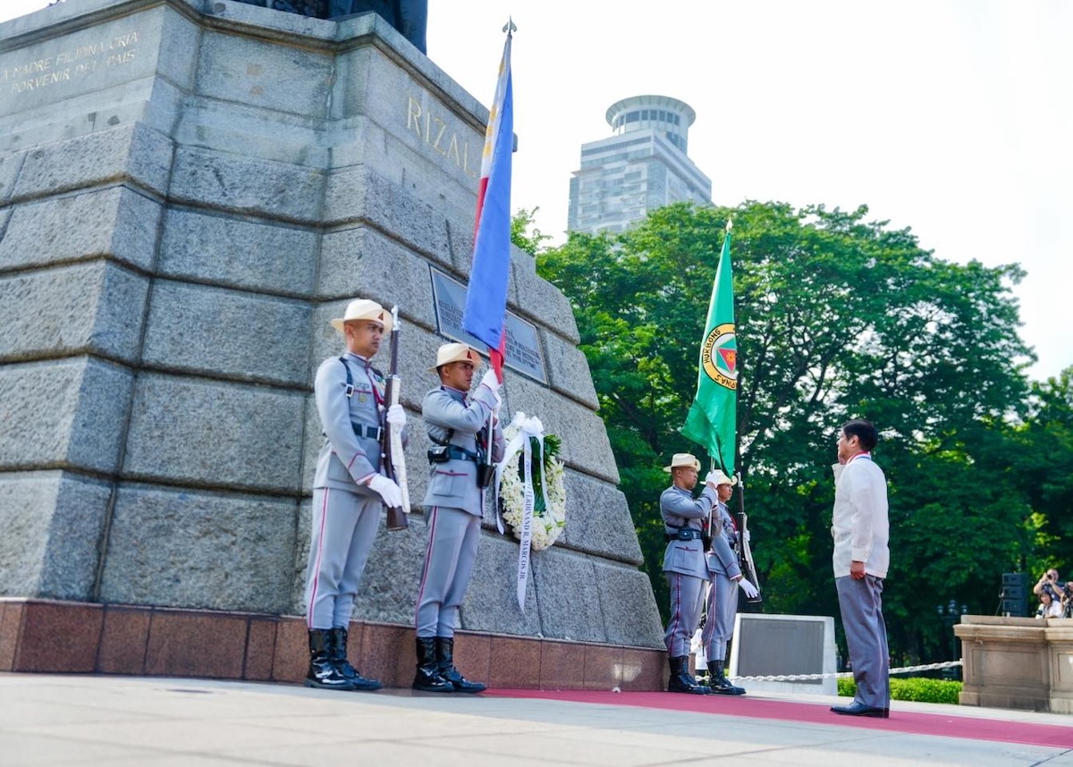 PHOTO: Ferdinand Marcos Jr. Independence Day rites at Rizal Monument STORY: Kalayaan nakikita sa pagharáp sa araw-araw na hamon – Marcos