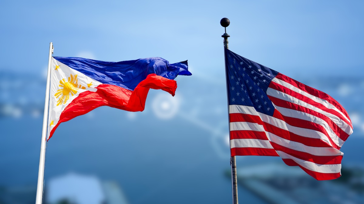 PHOTO: Flags of the Philippines and the US. STORY: US tiniyák ang pagpapatupád sa Mutual Defense Treaty