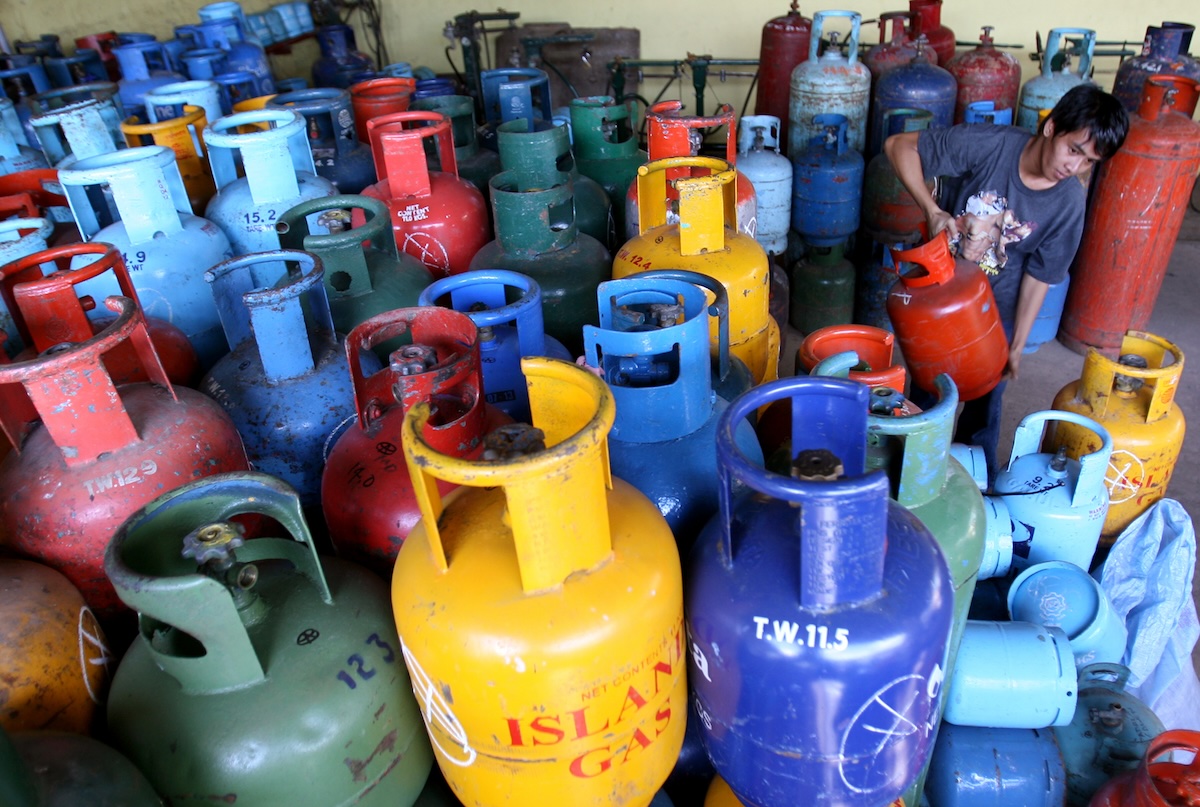 PHOTO: LPG tanks STORY: LPG nagtaás ng presyo Hulyo 1: P6 per 11-kg cylinder